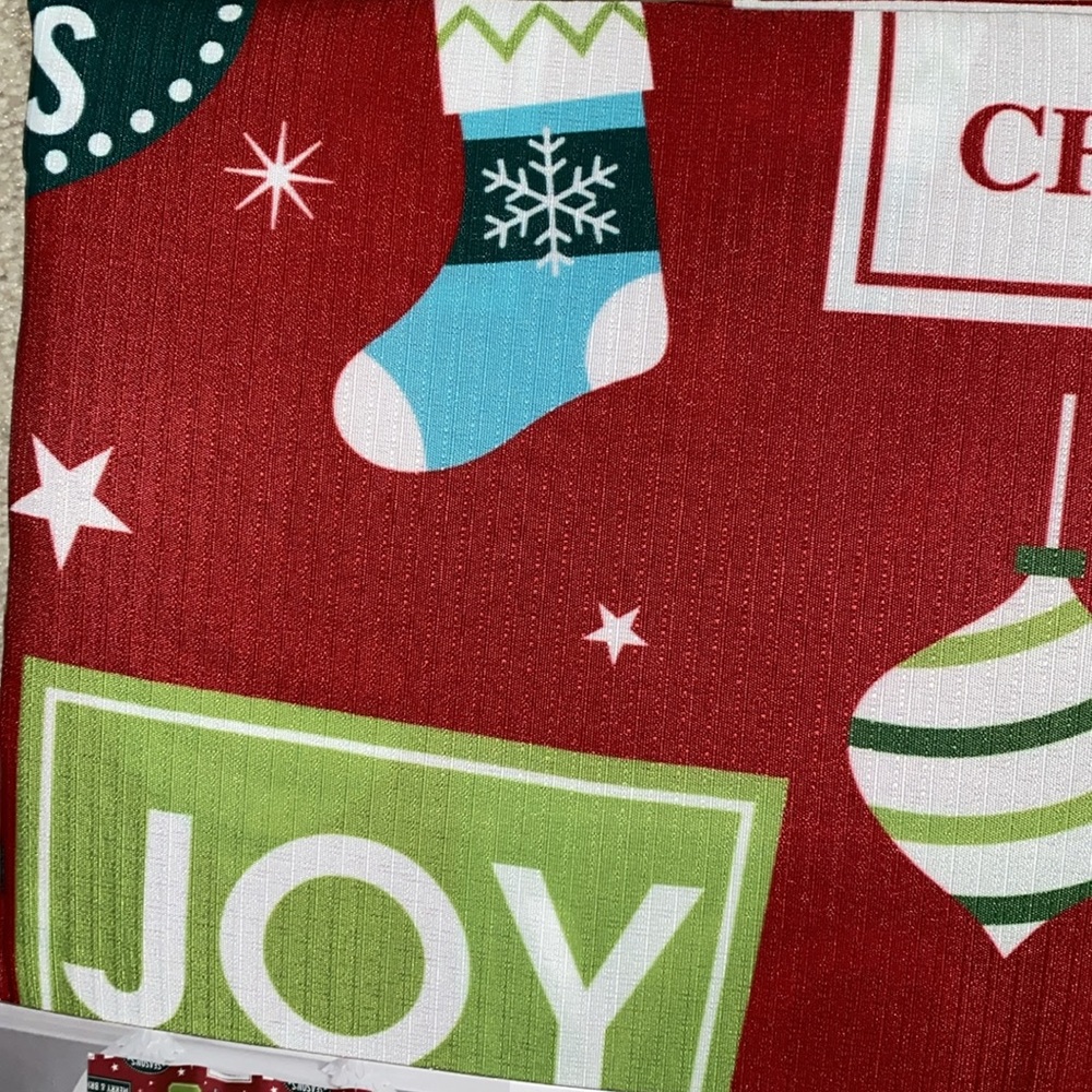 NEW Christmas shower curtain & 12 hooks - Picture 5 of 7